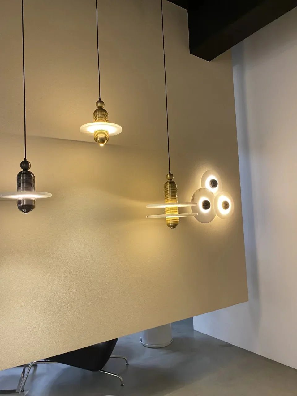 Alabaster Comet Pendant Lamp - Zelno Lighting